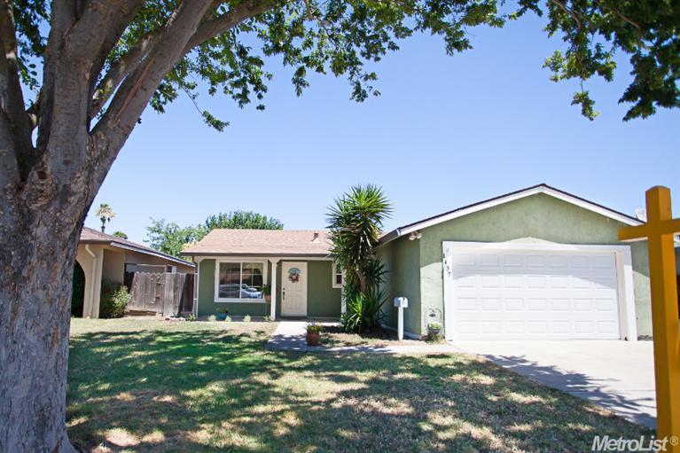 1457 Locust Dr, Tracy, CA 95376 photo 1