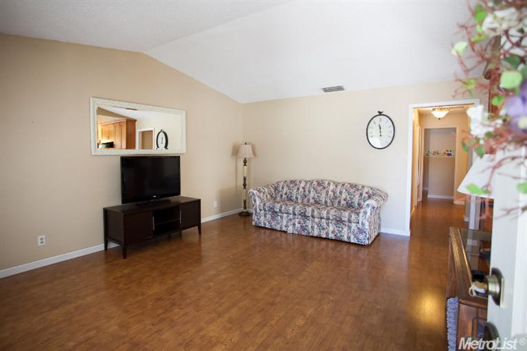 1457 Locust Dr, Tracy, CA 95376 photo 6
