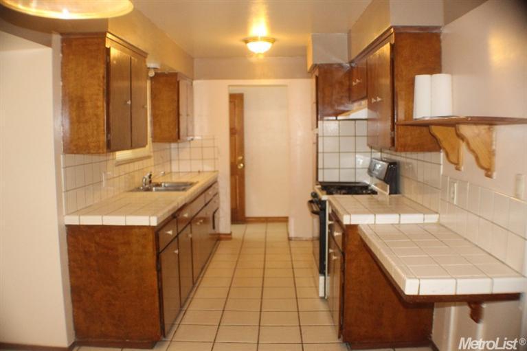 516 Lenore Dr, Modesto, CA 95351 photo 1