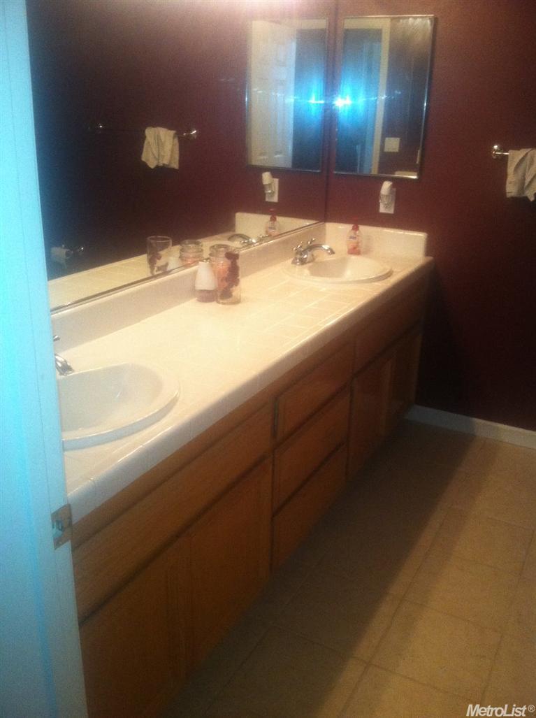 10300 Spring St, Galt, CA 95632 photo 4