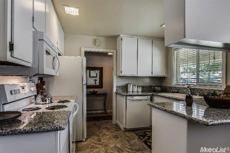 4711 Robertson Ave, Carmichael, CA 95608 photo 8