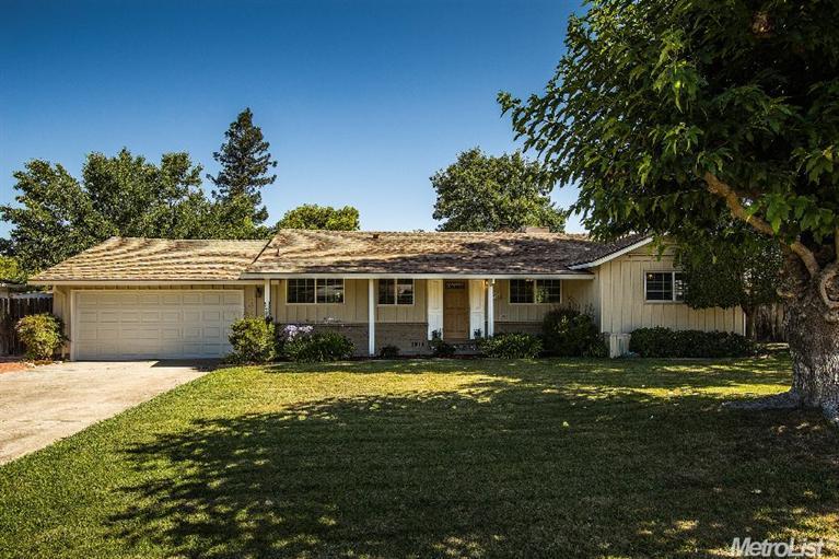 4711 Robertson Ave, Carmichael, CA 95608 photo 3