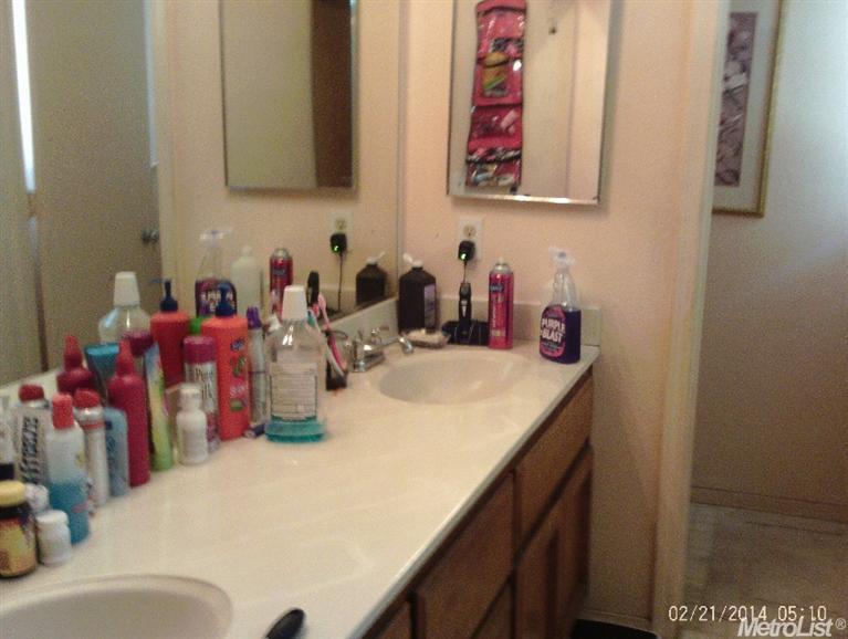 121 Michelle Ct, Galt, CA 95632 photo 6
