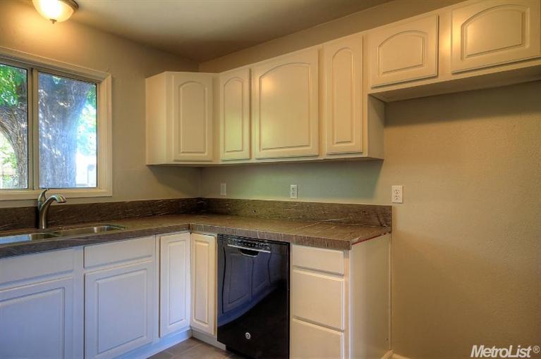 439 Bermuda Way, Modesto, CA 95350 photo 4