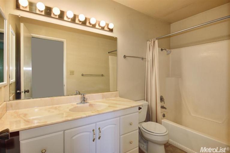 5010 Glide Dr #7, Davis, CA 95618 photo 16