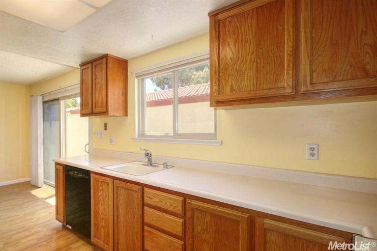 5010 Glide Dr #7, Davis, CA 95618 photo 6