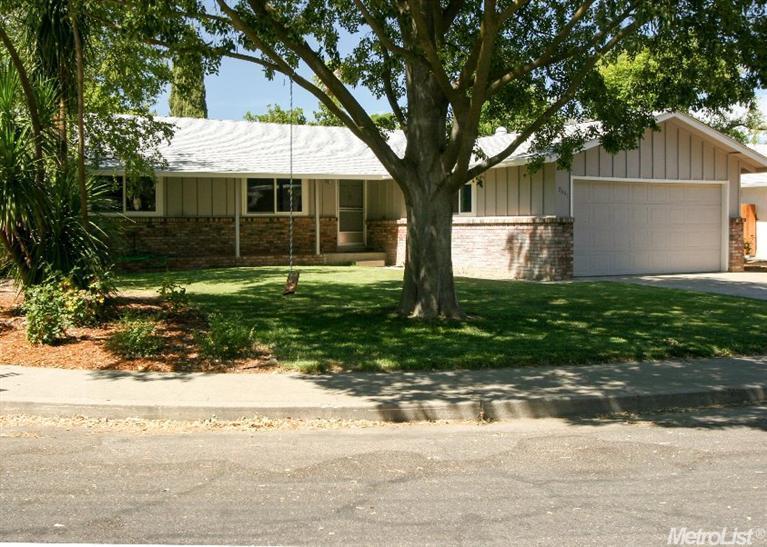 2651 Belmont Dr, Davis, CA 95618 photo 1
