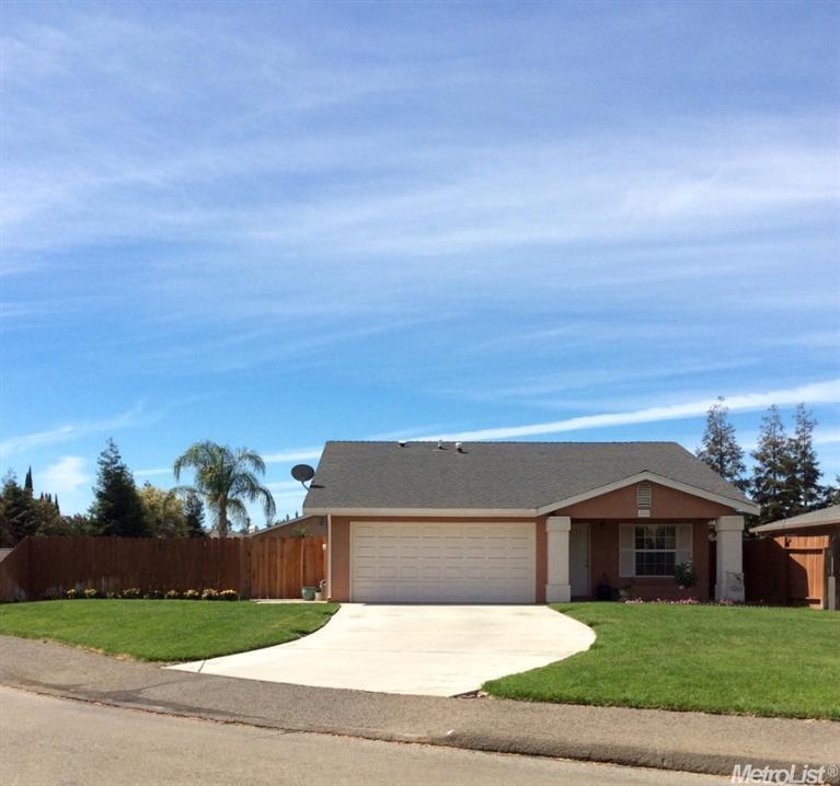 224 Franklin Ln, Ripon, CA 95366 photo 2