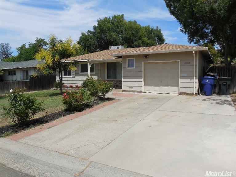 2020 Rockbridge Rd, Sacramento, CA 95815 photo 1