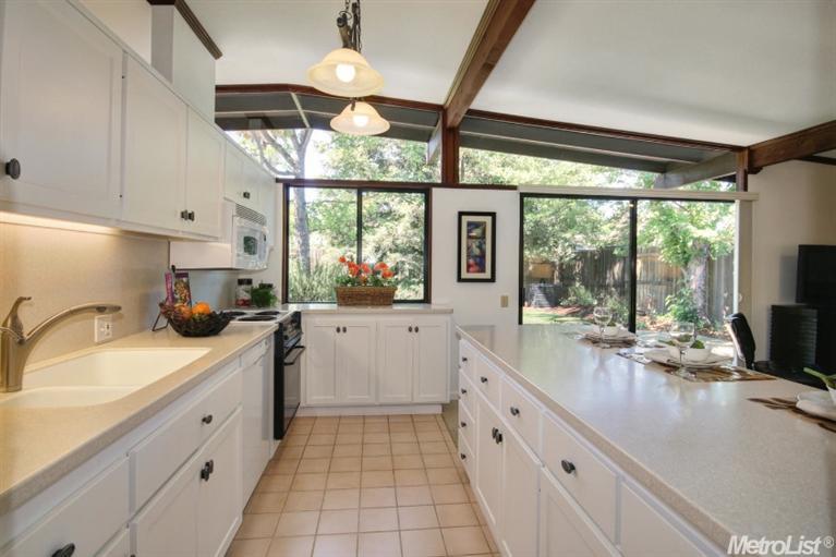 533 Hermosa Pl, Davis, CA 95616 photo 6