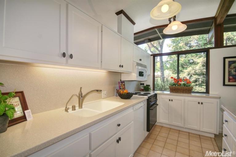 533 Hermosa Pl, Davis, CA 95616 photo 7