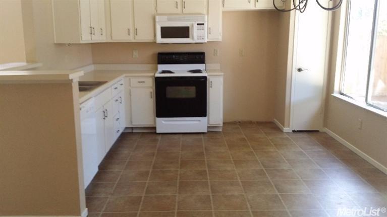 3521 Bayboro Dr, Modesto, CA 95357 photo 2