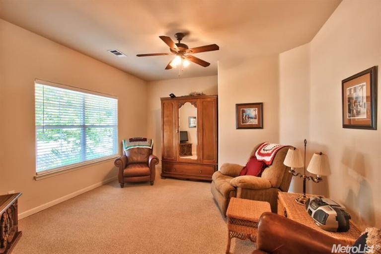 4920 Steamers Ln, Carmichael, CA 95608 photo 6