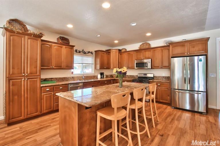 4920 Steamers Ln, Carmichael, CA 95608 photo 2