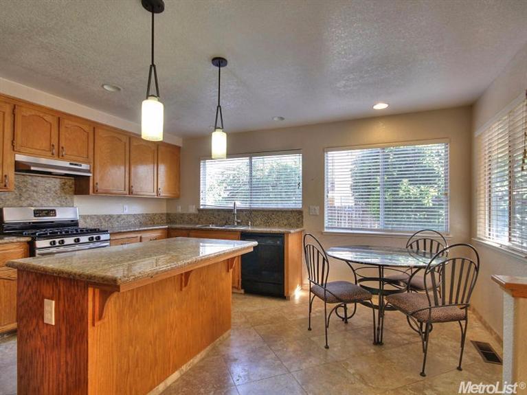 1728 Volendam Ave, Modesto, CA 95356 photo 4