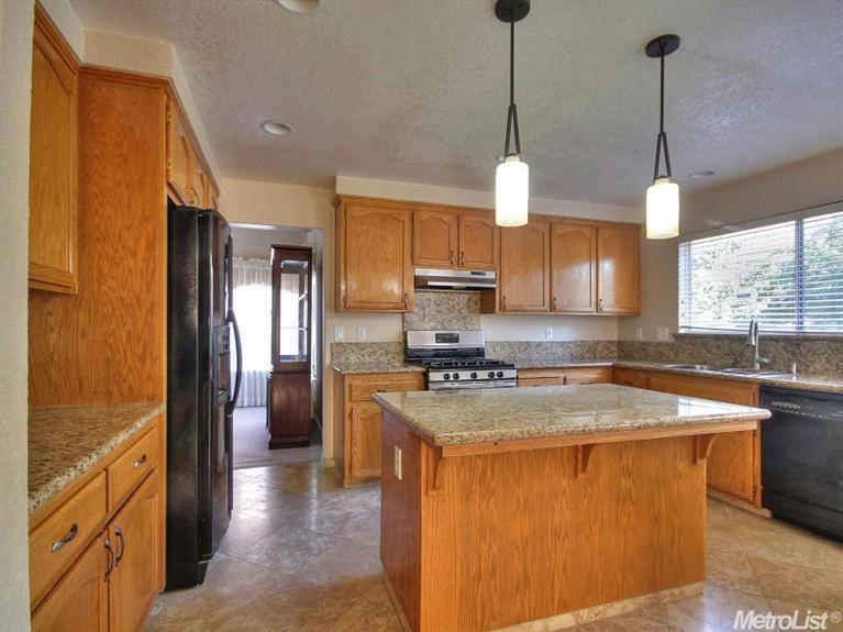 1728 Volendam Ave, Modesto, CA 95356 photo 3