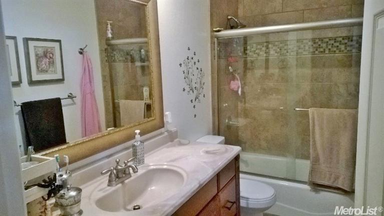 13657 Pinto Ln, Lodi, CA 95240 photo 6