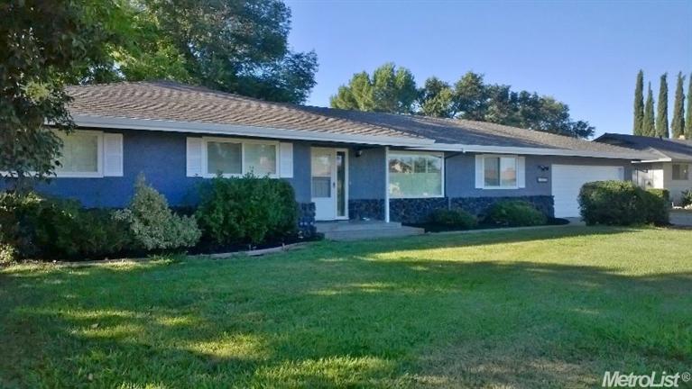 13657 Pinto Ln, Lodi, CA 95240 photo 1