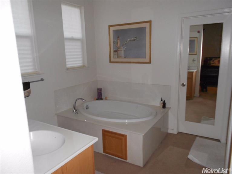 1748 Centerpiece Ln, Manteca, CA 95337 photo 13