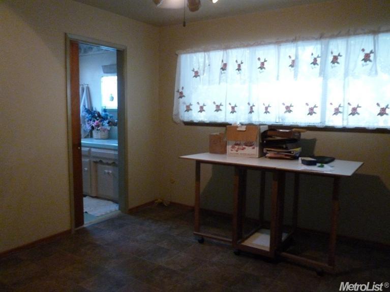 3215 Mayer Way, Carmichael, CA 95608 photo 22
