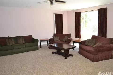 3100 Queens Gate Ln, Modesto, CA 95355 photo 3