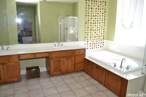 3100 Queens Gate Ln, Modesto, CA 95355 photo 11