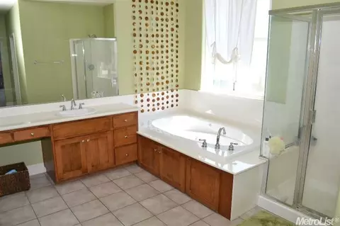 3100 Queens Gate Ln, Modesto, CA 95355 photo 12