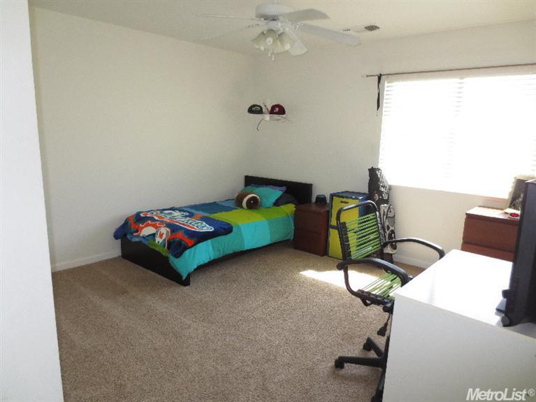 4032 Masterpiece Dr, Modesto, CA 95367 photo 9