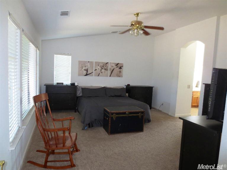 4032 Masterpiece Dr, Modesto, CA 95367 photo 11