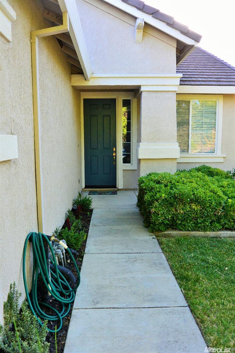 8337 Brewster Mill Cir, Antelope, CA 95843 photo 4
