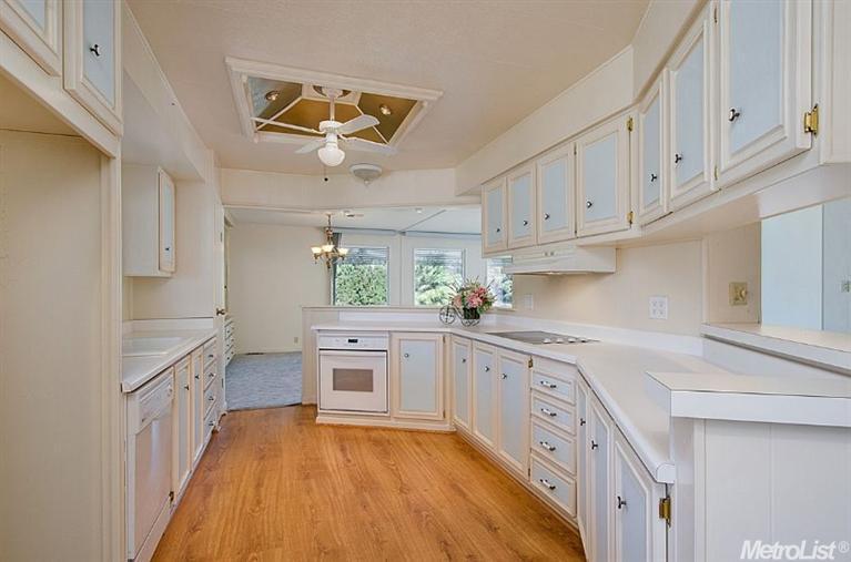186 Shadowbrook, Folsom, CA 95630 photo 9