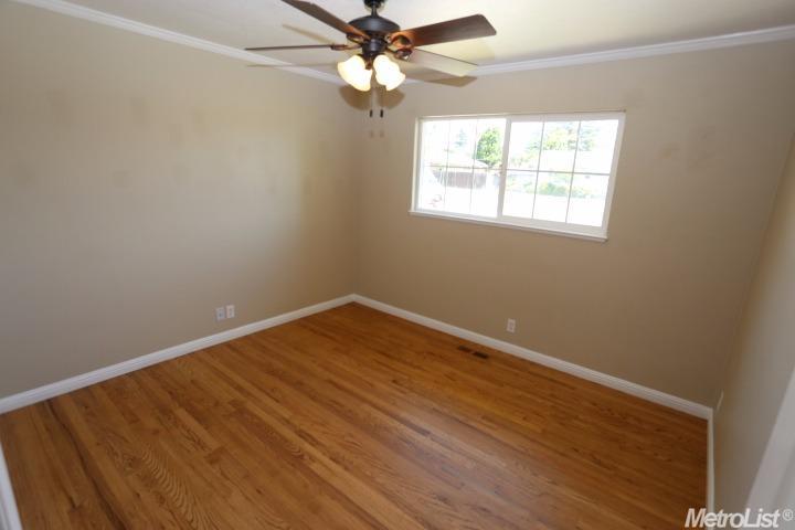 950 Daisy Ave, Lodi, CA 95242 photo 14