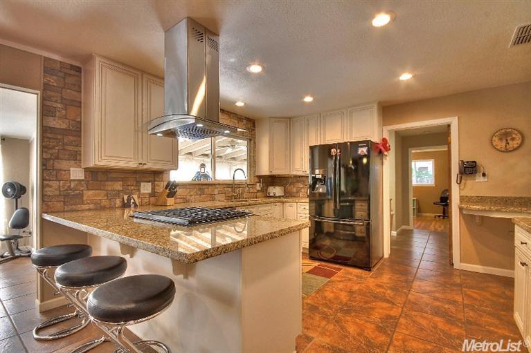 4829 Andrew Cir, Carmichael, CA 95608 photo 2