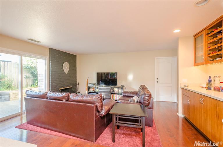 1709 Park Place Dr, Carmichael, CA 95608 photo 4