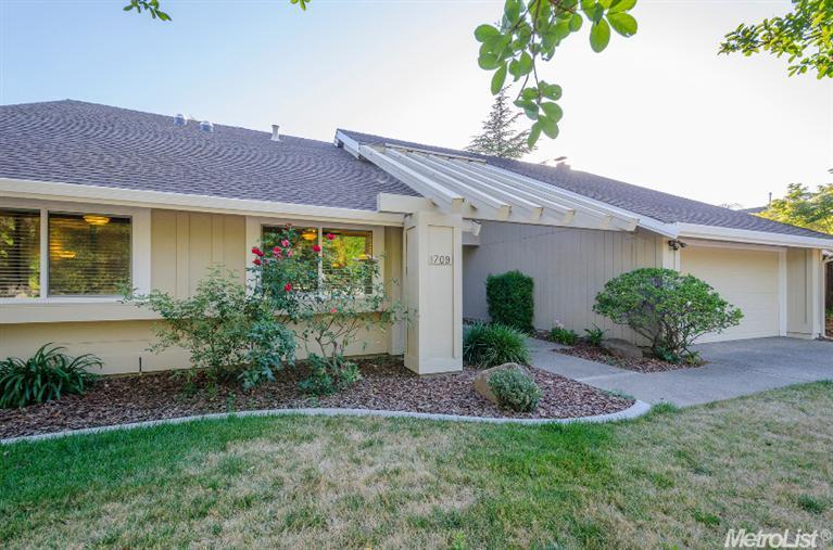 1709 Park Place Dr, Carmichael, CA 95608 photo 3