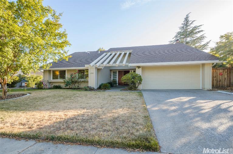 1709 Park Place Dr, Carmichael, CA 95608 photo 1