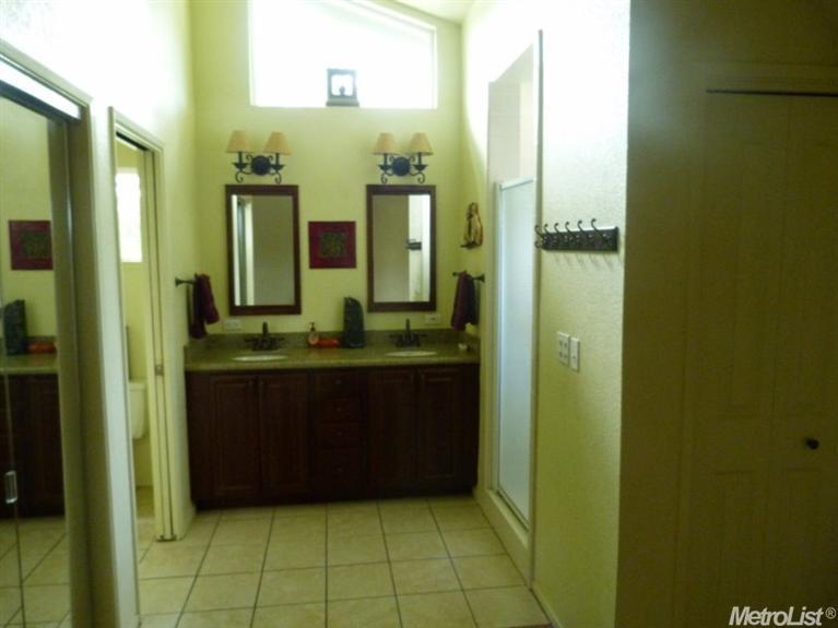 2725 Raintree Pl, Modesto, CA 95355 photo 13