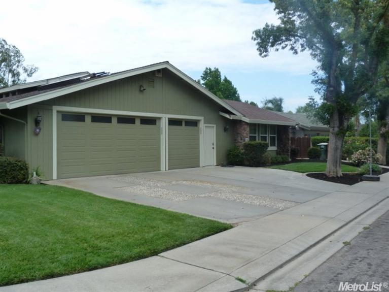 2725 Raintree Pl, Modesto, CA 95355 photo 2