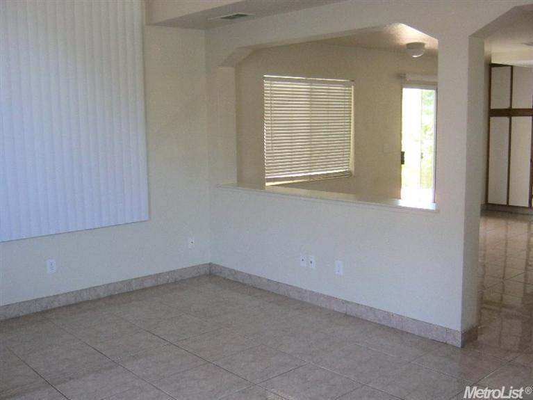 325 Waddell Way, Modesto, CA 95357 photo 3
