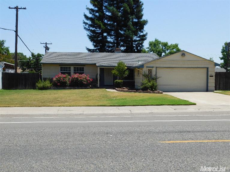 6120 Templeton Dr, Carmichael, CA 95608 photo 1