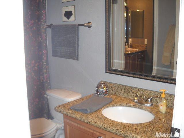 4008 Elmo Loop #b, Modesto, CA 95356 photo 8