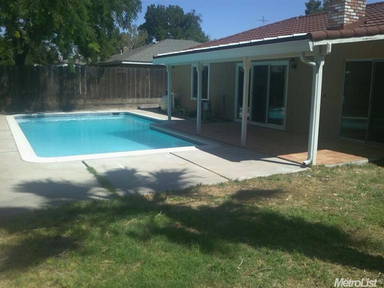 2425 Stone Crop Ln, Modesto, CA 95355 photo 2