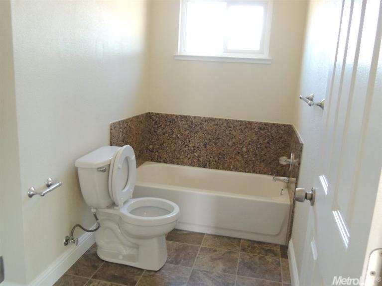 98 Maxwell Ave, Oakdale, CA 95361 photo 13