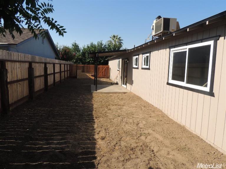 98 Maxwell Ave, Oakdale, CA 95361 photo 6