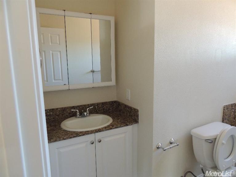 98 Maxwell Ave, Oakdale, CA 95361 photo 14