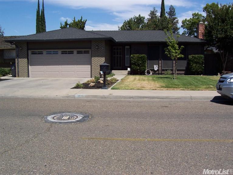 2404 Annhurst Ave, Turlock, CA 95382 photo 1