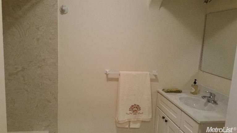 255 E Beverly Pl, Tracy, CA 95376 photo 9