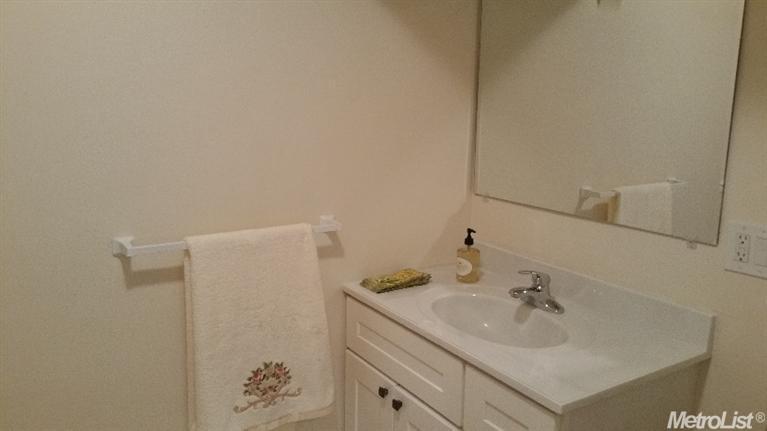 255 E Beverly Pl, Tracy, CA 95376 photo 8