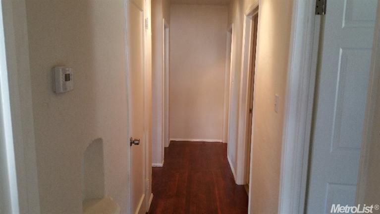255 E Beverly Pl, Tracy, CA 95376 photo 3
