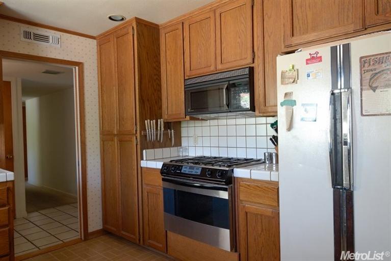 6438 Grant Ave, Carmichael, CA 95608 photo 3